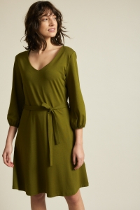 Kleid mit Taillierung olive